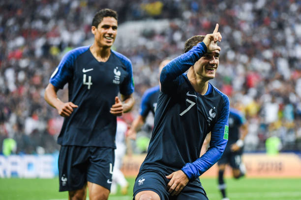 疑为球迷奉 疑为球迷奉